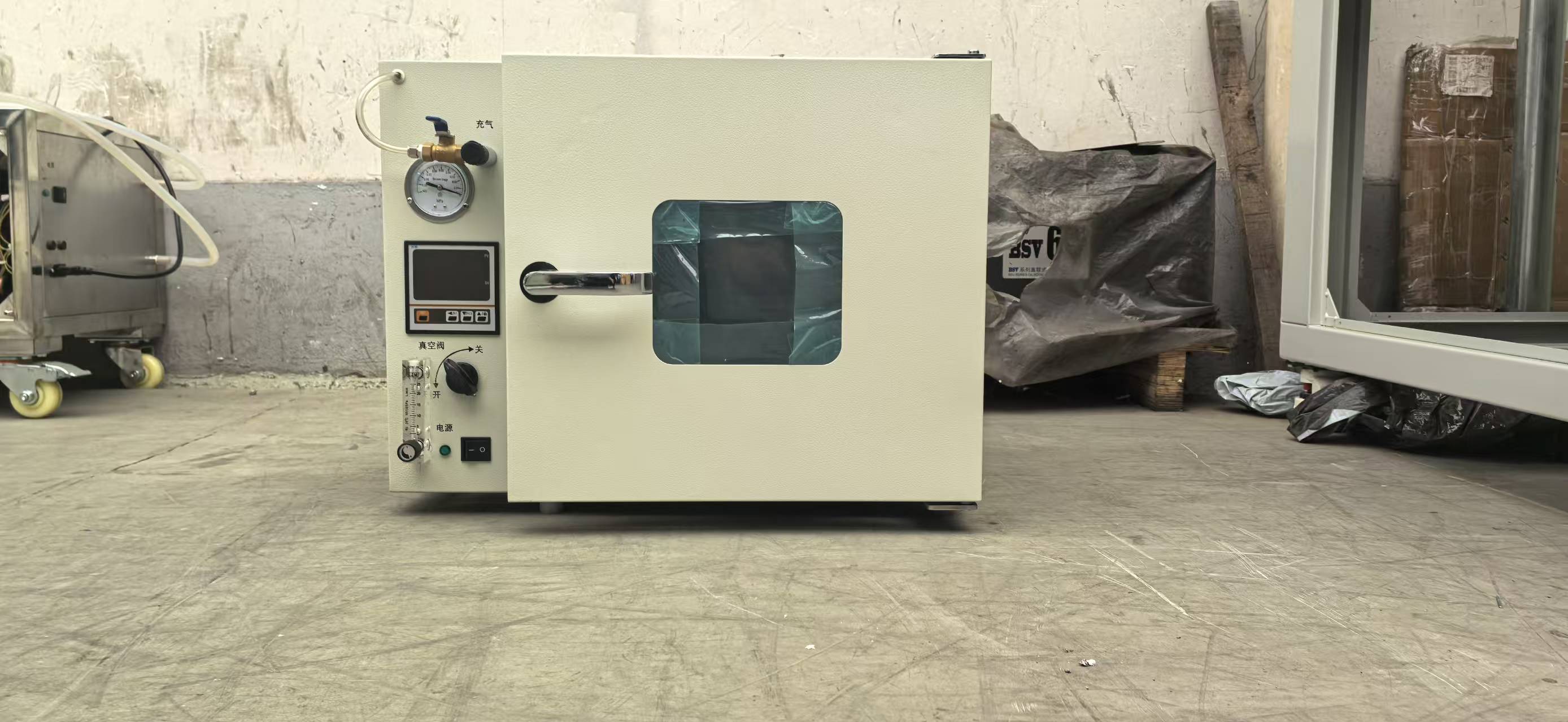 真空充氮烘箱具的耐腐蚀性和密封性