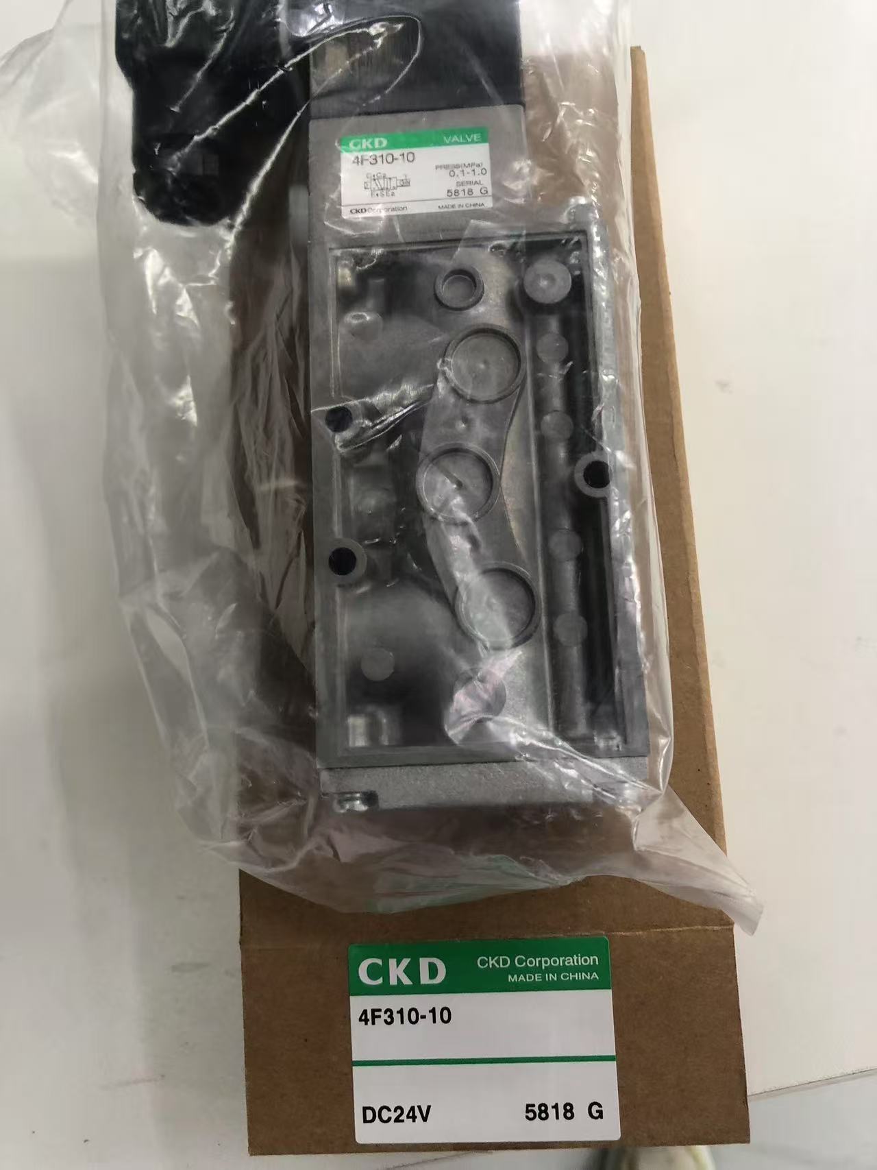 湖南中村新到货一批CKD喜开理电磁阀4F310-10
