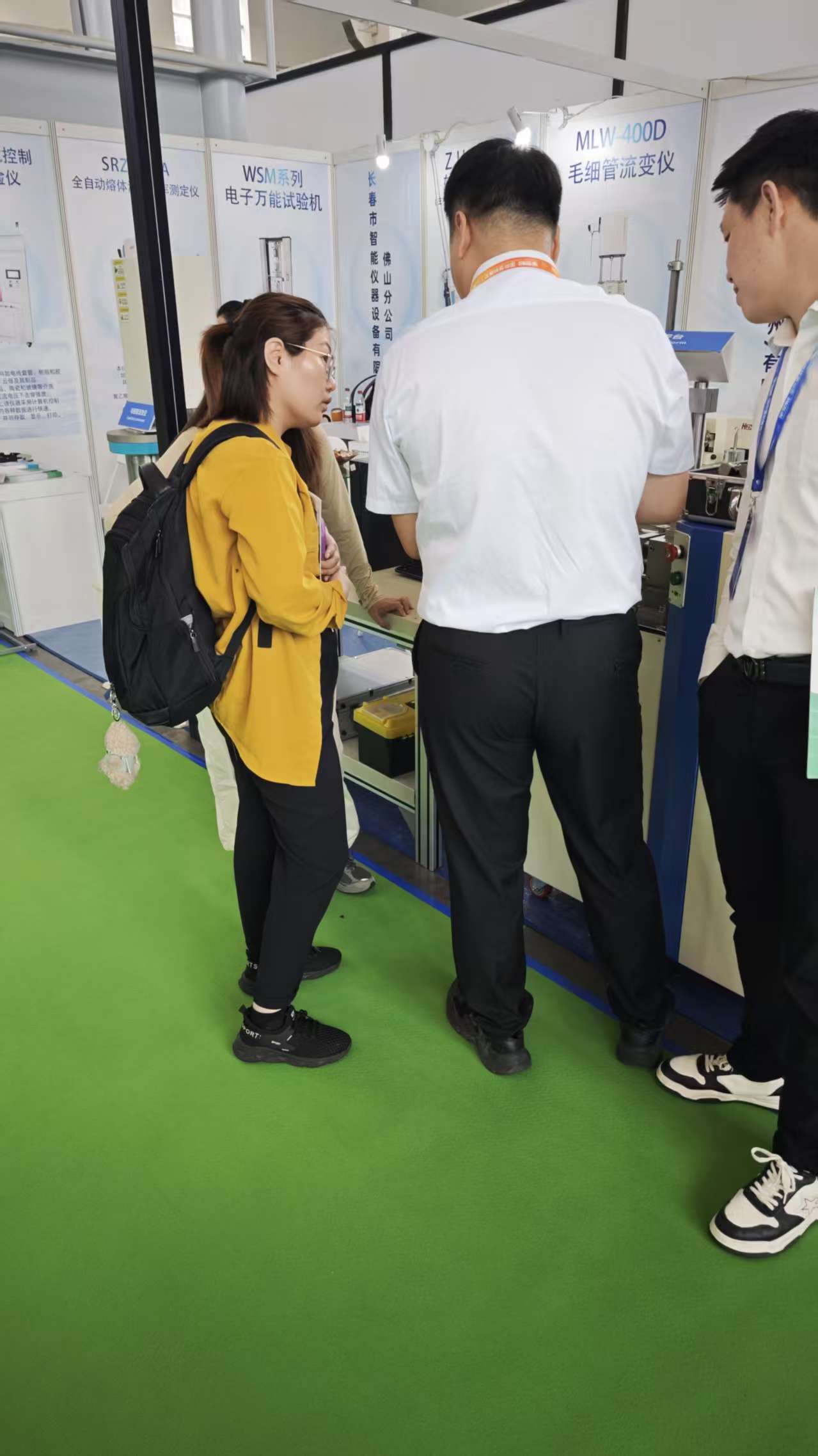 宁波国际橡塑展首日火爆,长春智能设备吸睛!