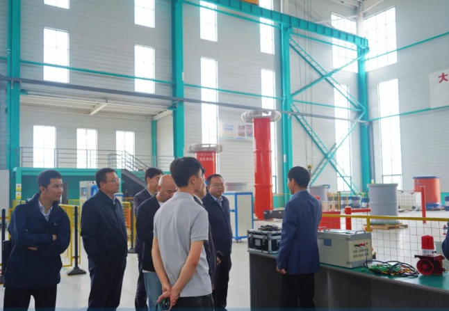 image.png 电力行业大佬一行莅临三新电力,共绘合作新蓝图